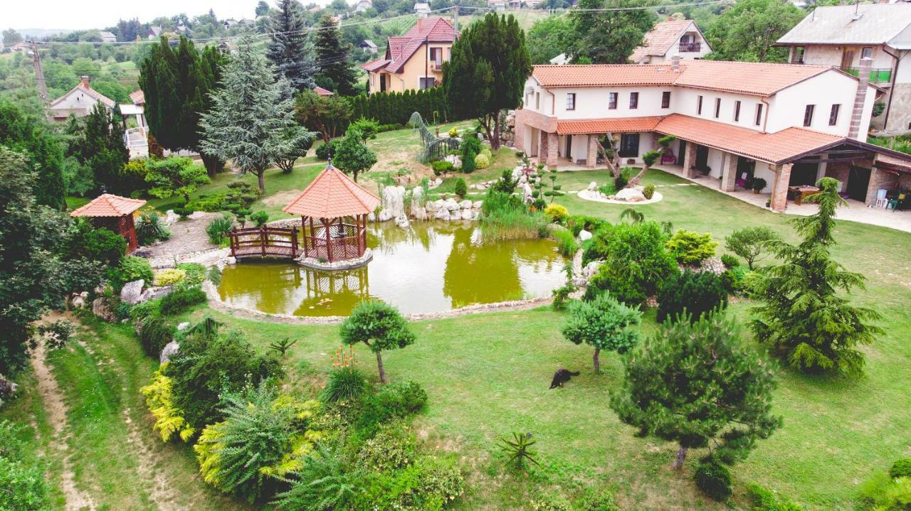 Villa Garden Zalaegerszeg Exterior photo